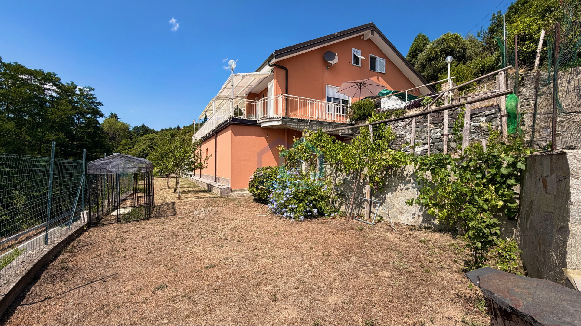 Casa indipendente con giardino in frazione san giovanni localit� rocca 4, Stella