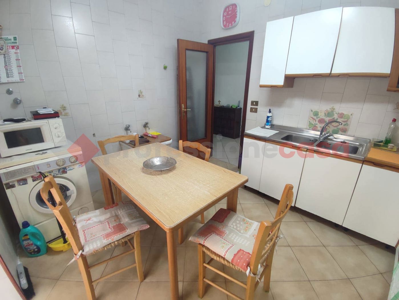 Bilocale da ristrutturare a Napoli