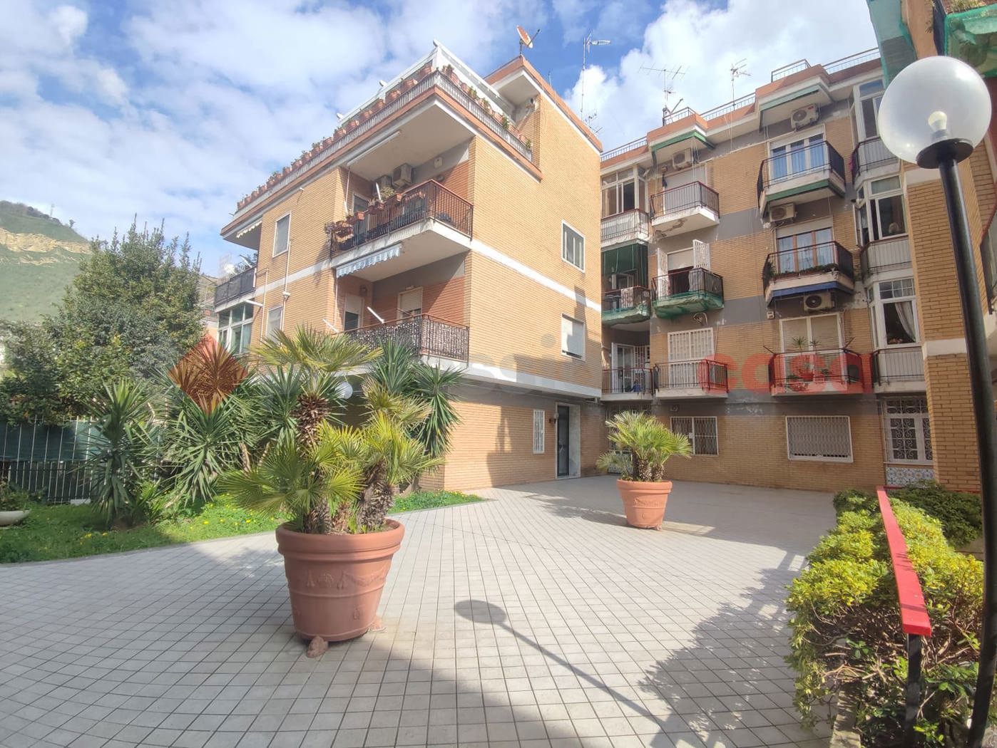 Bilocale da ristrutturare a Napoli