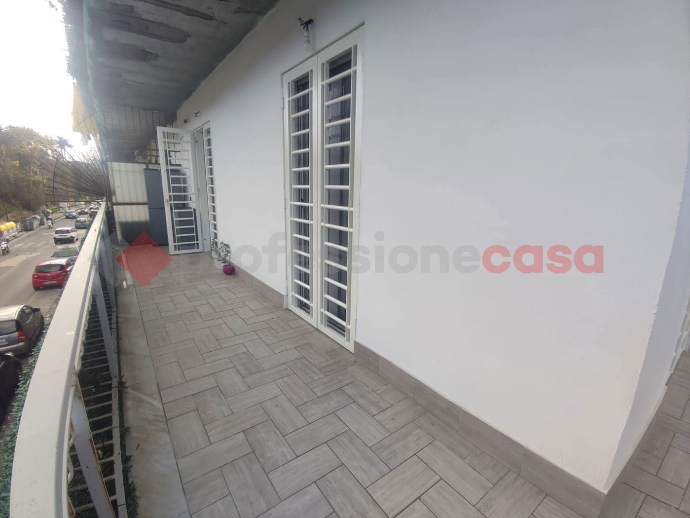 Trilocale ristrutturato a Napoli