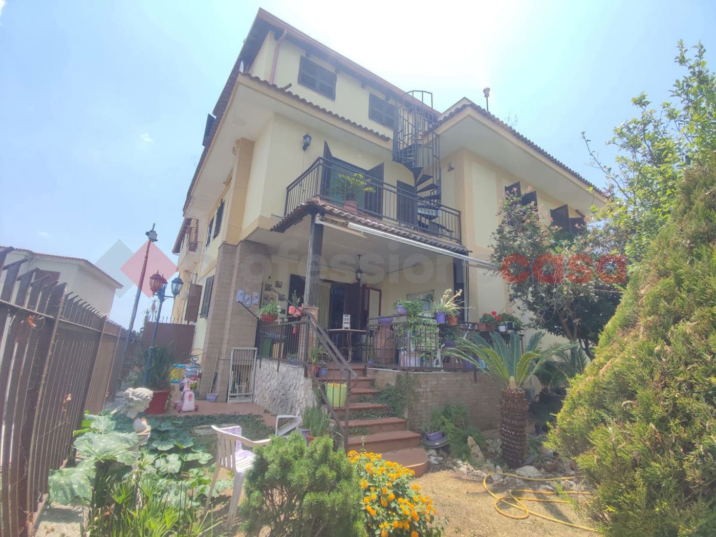 Villa vista mare a Napoli