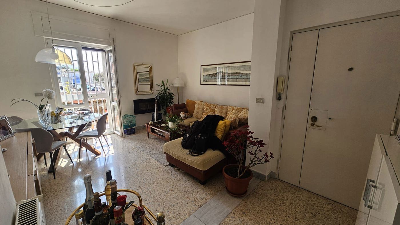 Trilocale in affitto a Napoli