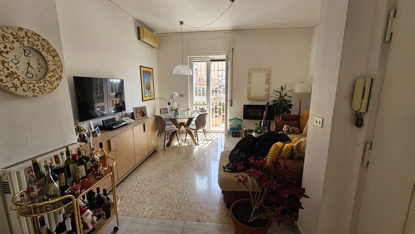 Trilocale in affitto a Napoli