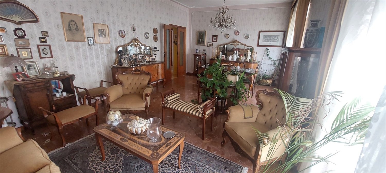 Appartamento con box in via brigata maiella 5, Chieti