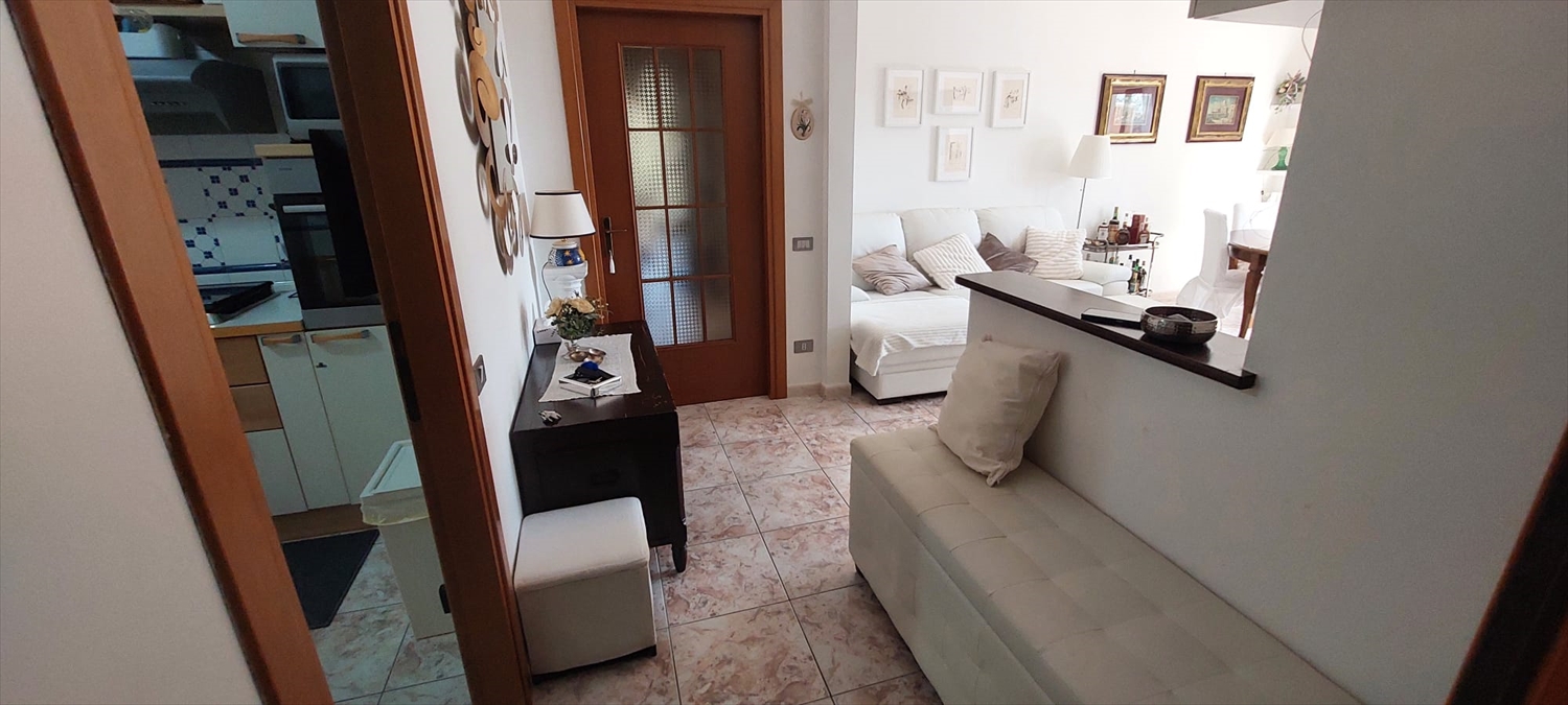 Quadrilocale con box in v ia s.c. de lellis 73 bis, Chieti