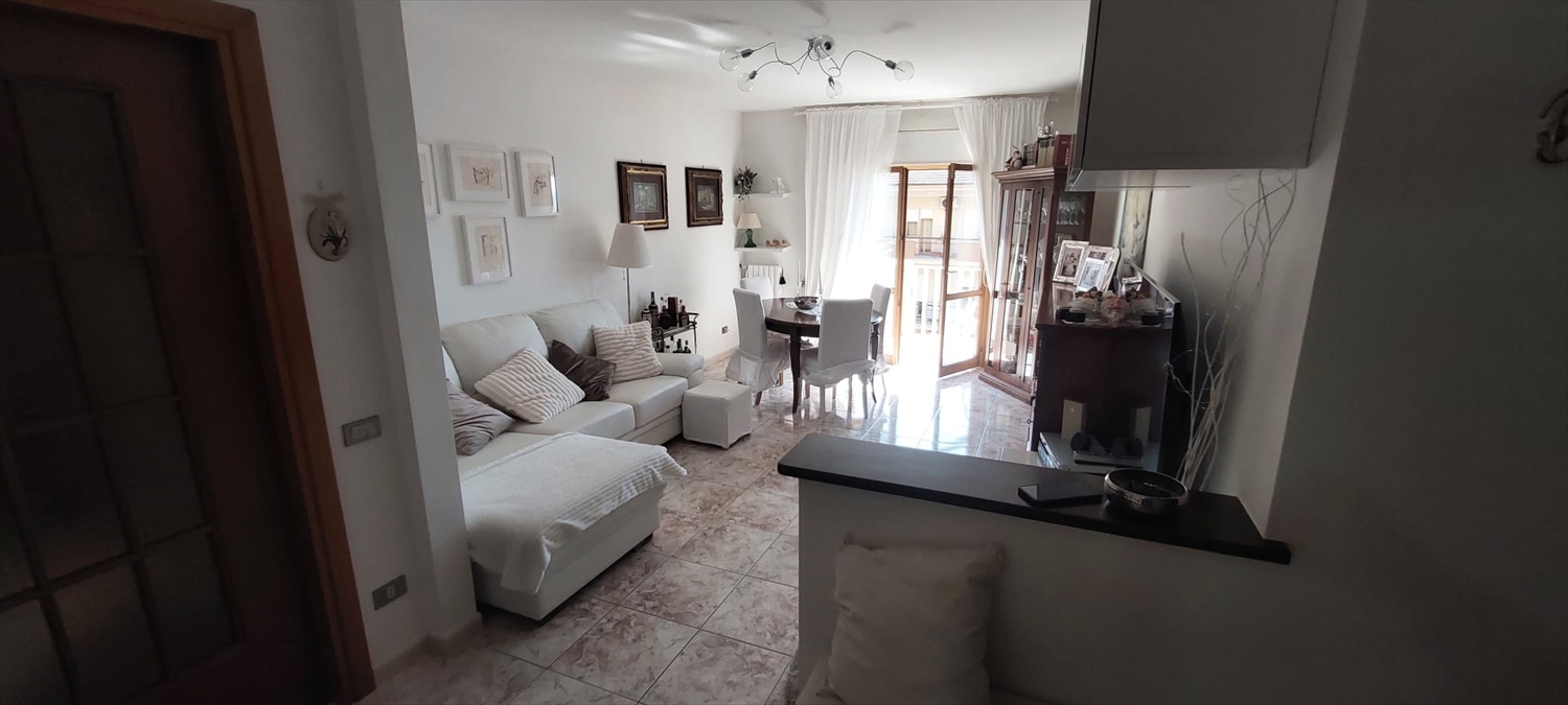 Quadrilocale con box in v ia s.c. de lellis 73 bis, Chieti