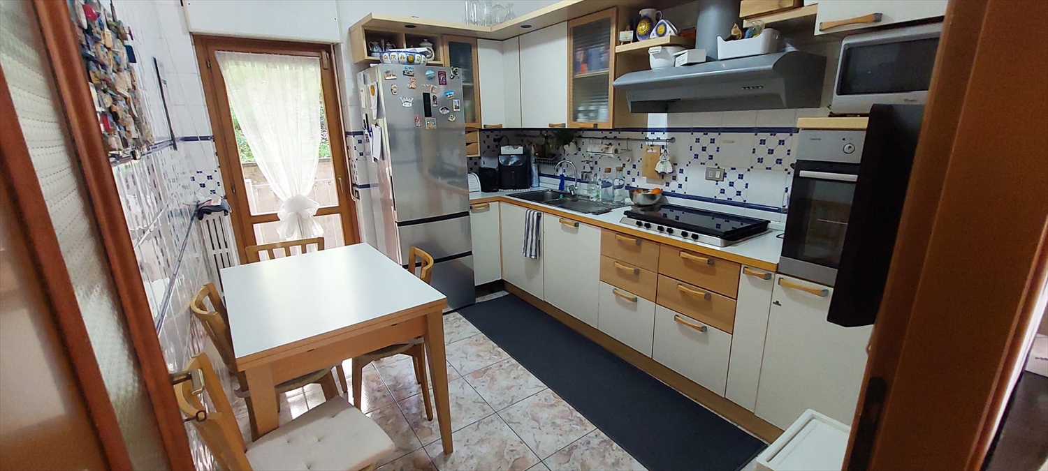 Quadrilocale con box in v ia s.c. de lellis 73 bis, Chieti