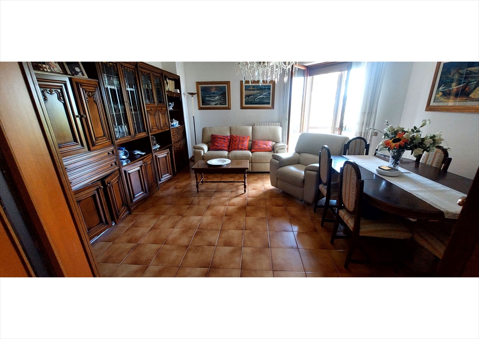 Quadrilocale con box in via rossini 7, Chieti