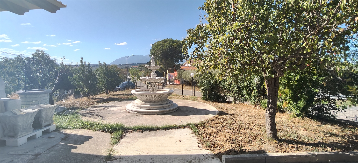 Villa con giardino in contrada pantanella, Bucchianico