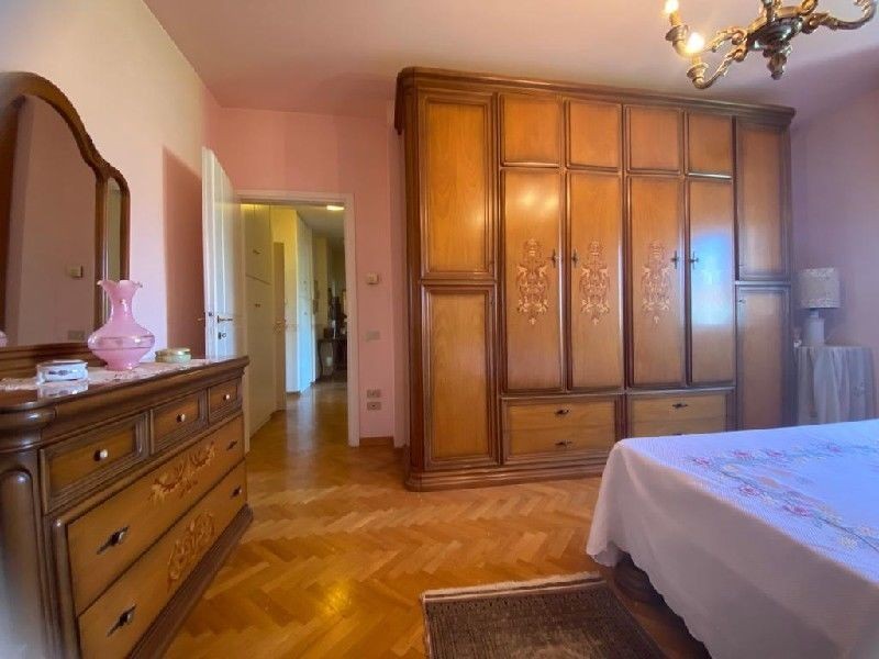 Quadrilocale con box a Empoli