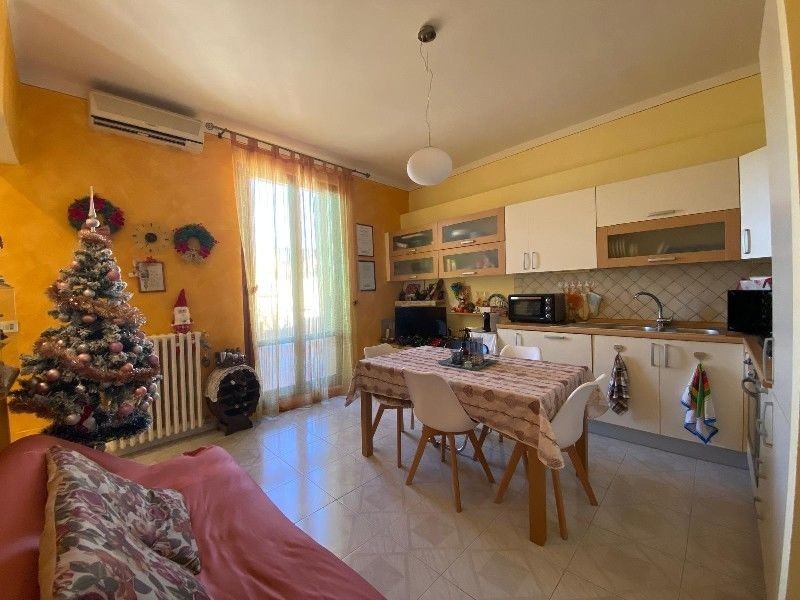 Casa indipendente con giardino a Empoli