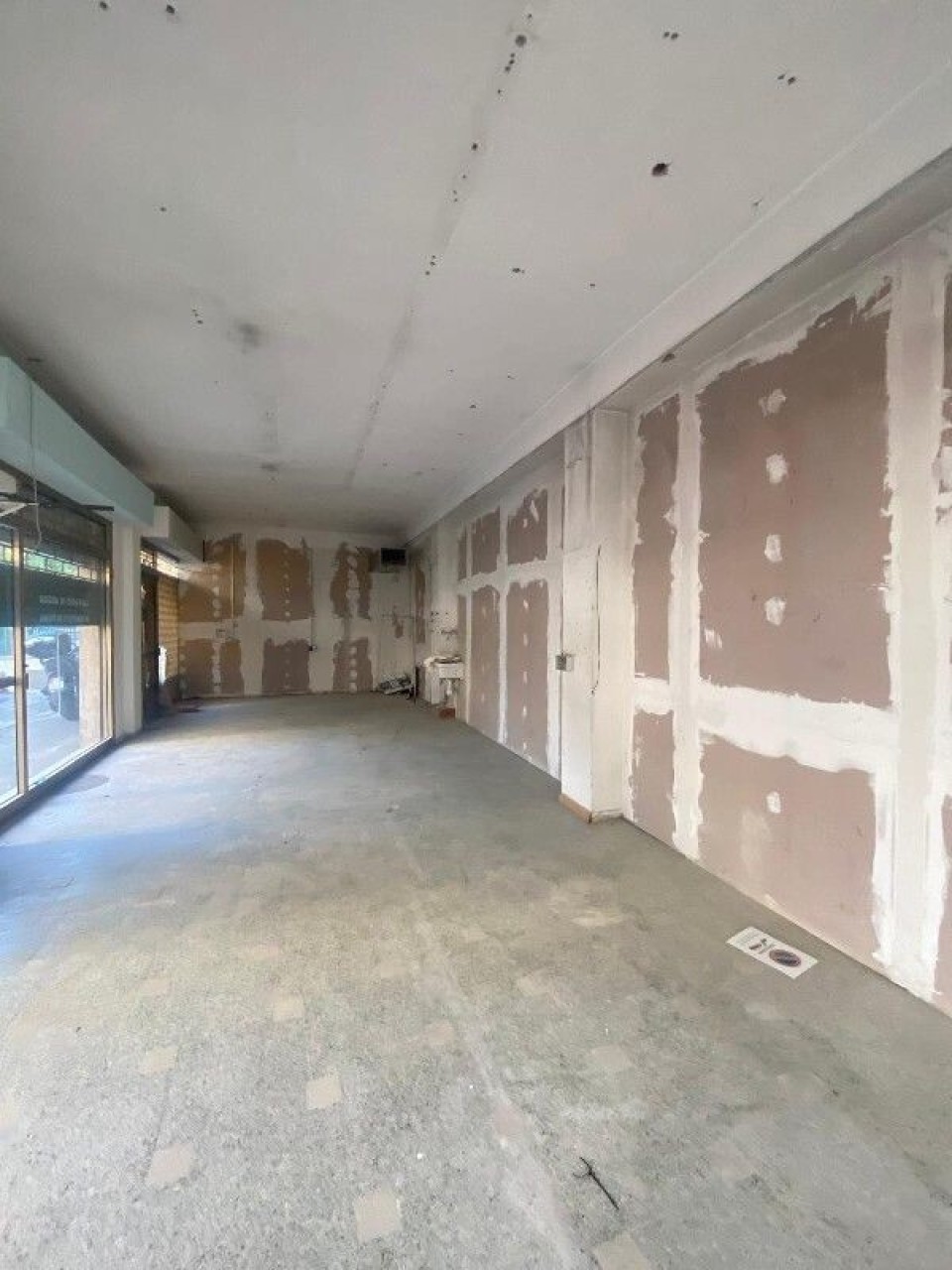 Locale commerciale in affitto a Empoli