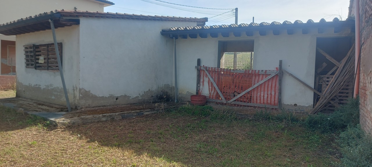 Rustico con giardino a Vinci