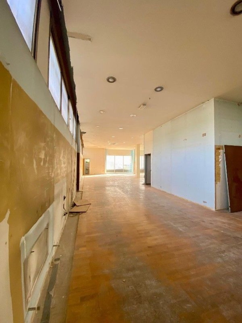 Locale commerciale in affitto a Empoli