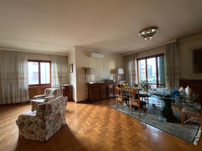 Villa con giardino a Empoli