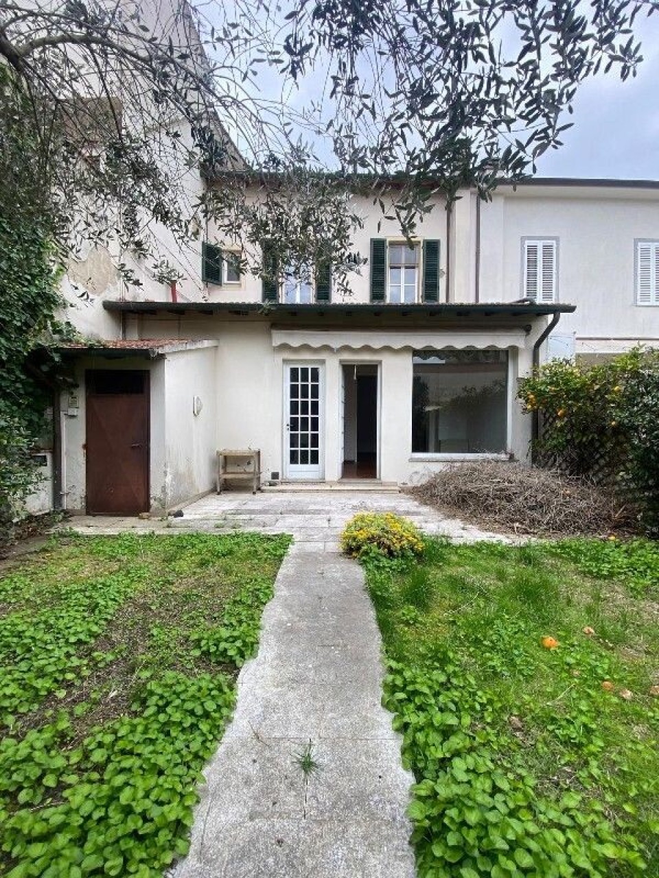 Casa indipendente con giardino a Empoli