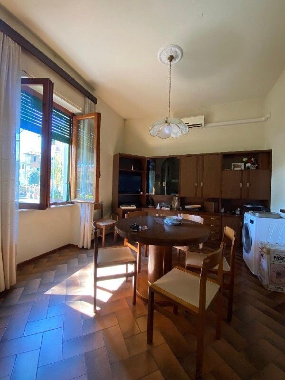 Quadrilocale con box a Empoli