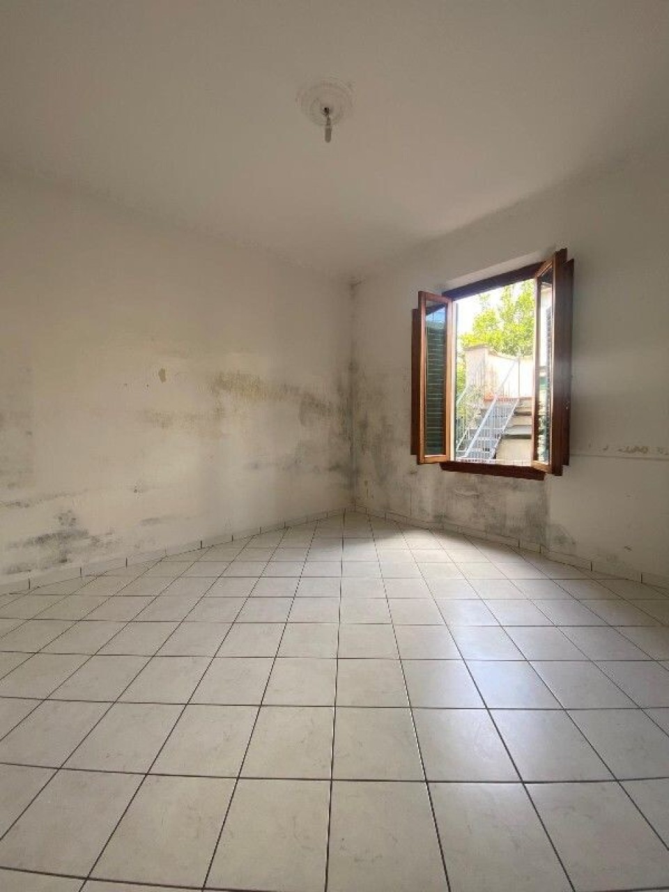 Casa indipendente con giardino a Empoli