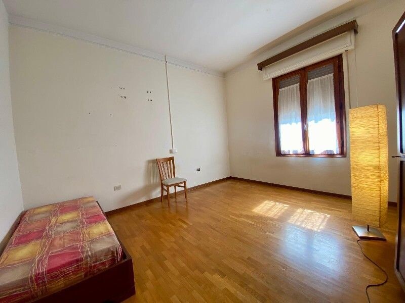 Casa indipendente con terrazzo a Empoli