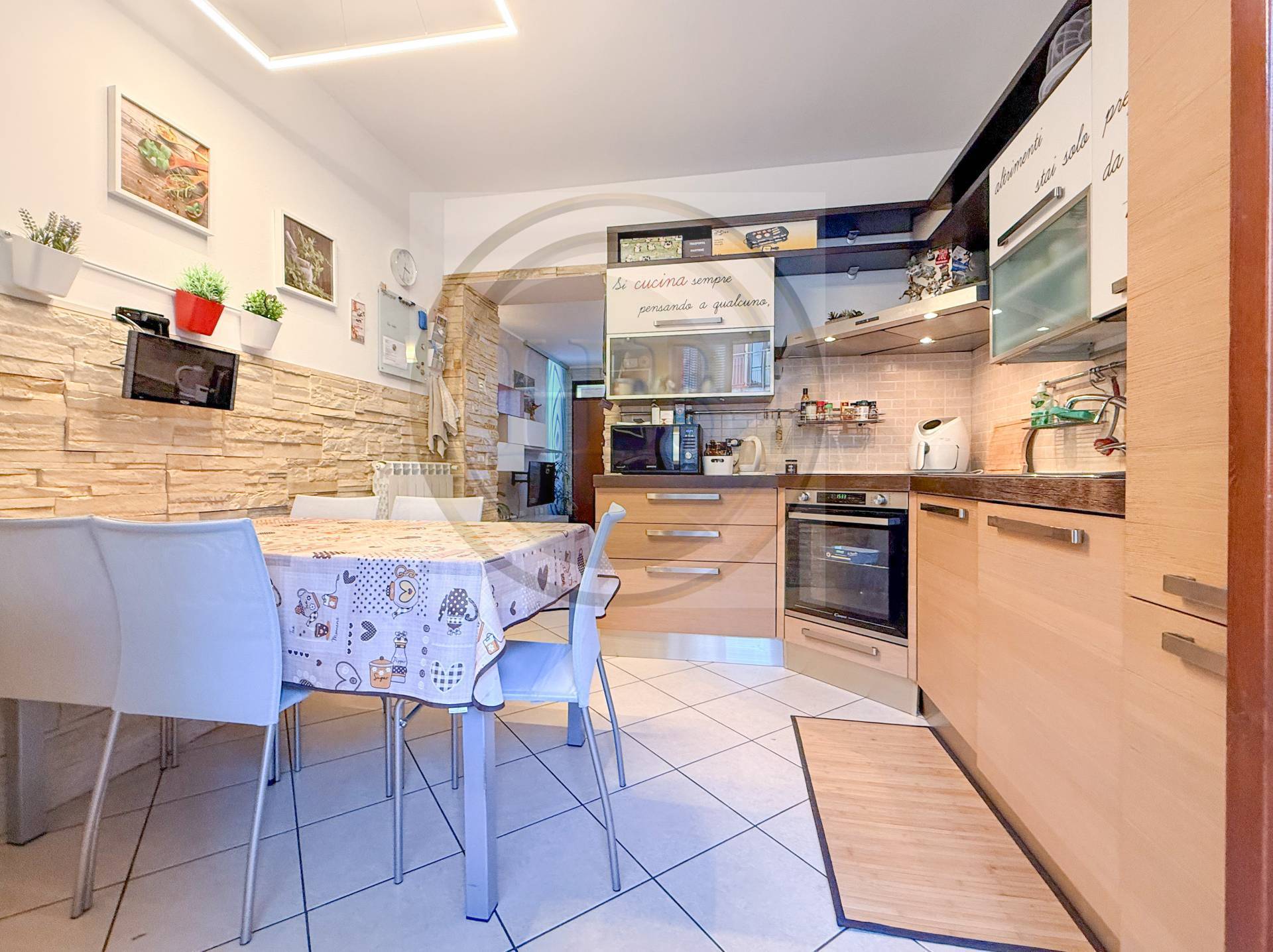 Villette a schiera in vendita a Cavaria con Premezzo, Cavaria