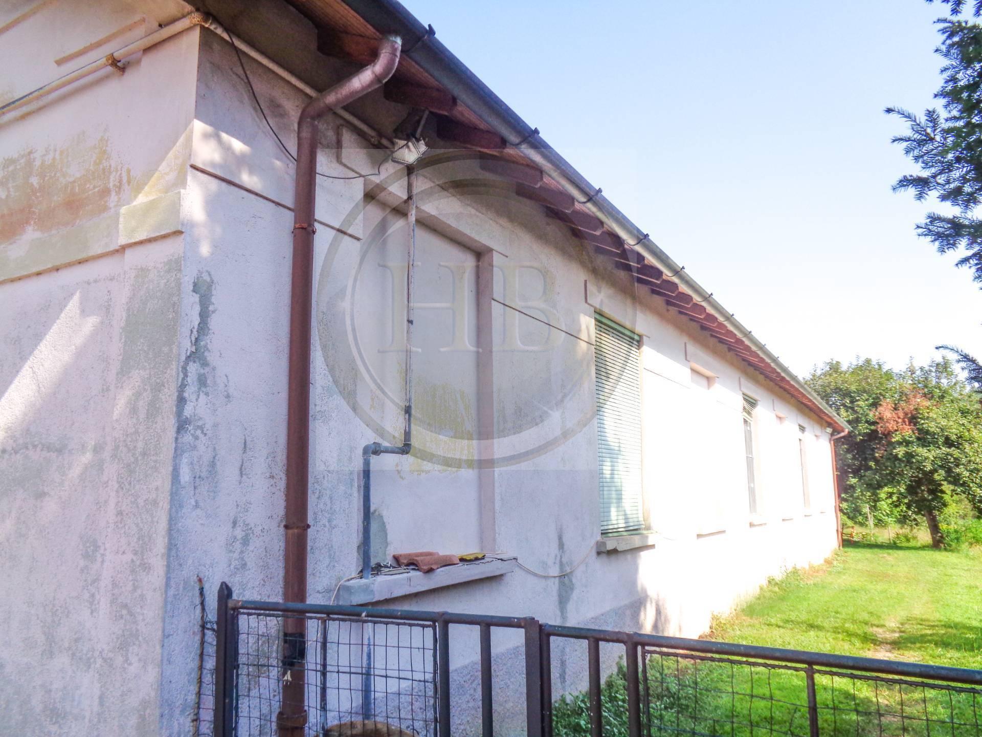 Capannone in vendita a Gazzada Schianno