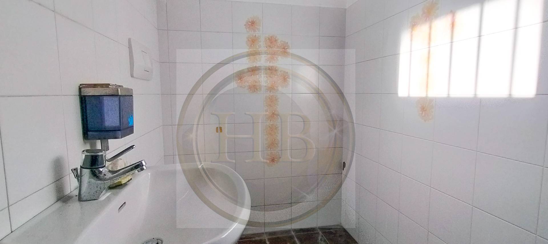 Locale commerciale in vendita a Albizzate