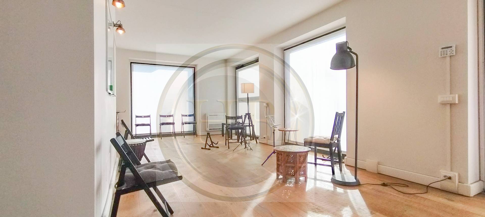 Locale commerciale in vendita a Cavaria con Premezzo, Cavaria