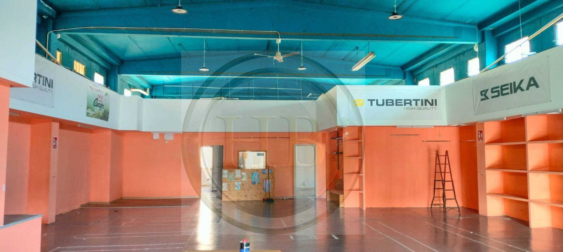 Locale commerciale in affitto a Jerago con Orago