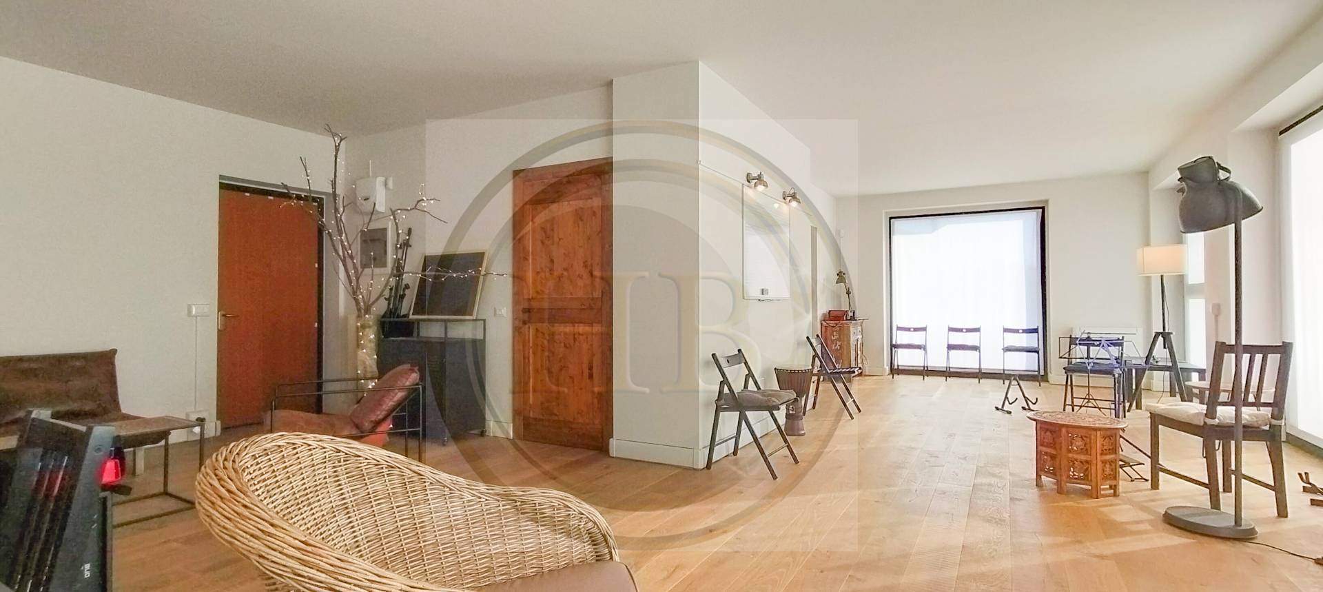 Locale commerciale in vendita a Cavaria con Premezzo, Cavaria