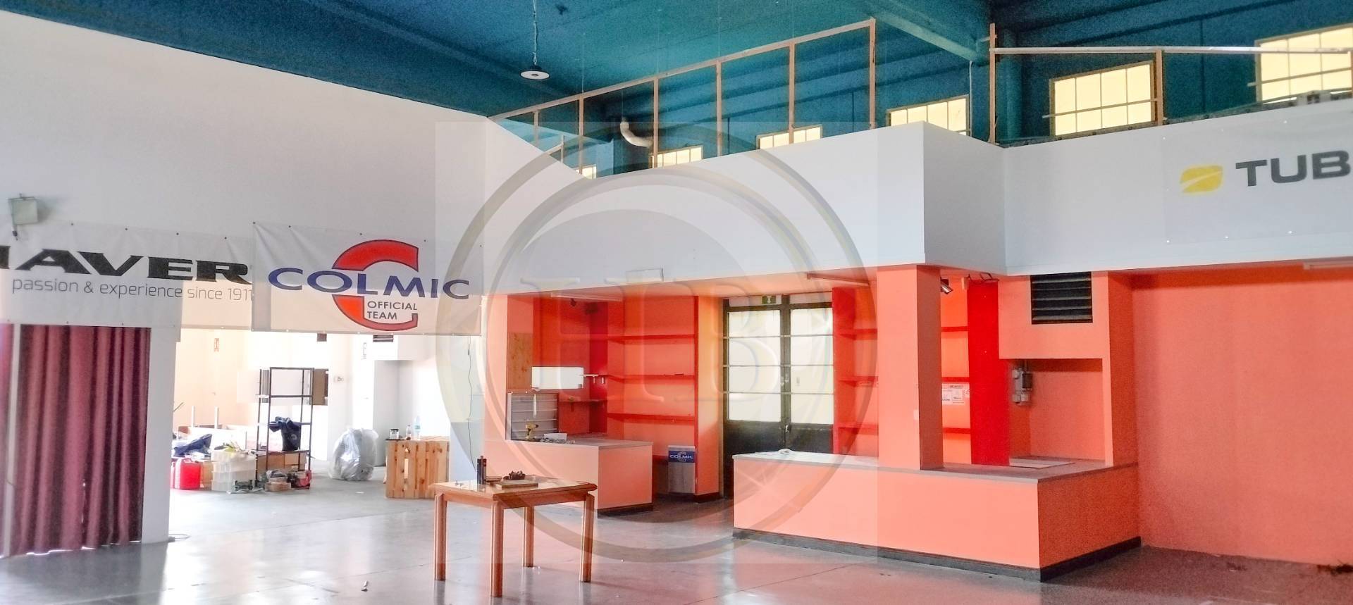 Locale commerciale in affitto a Jerago con Orago