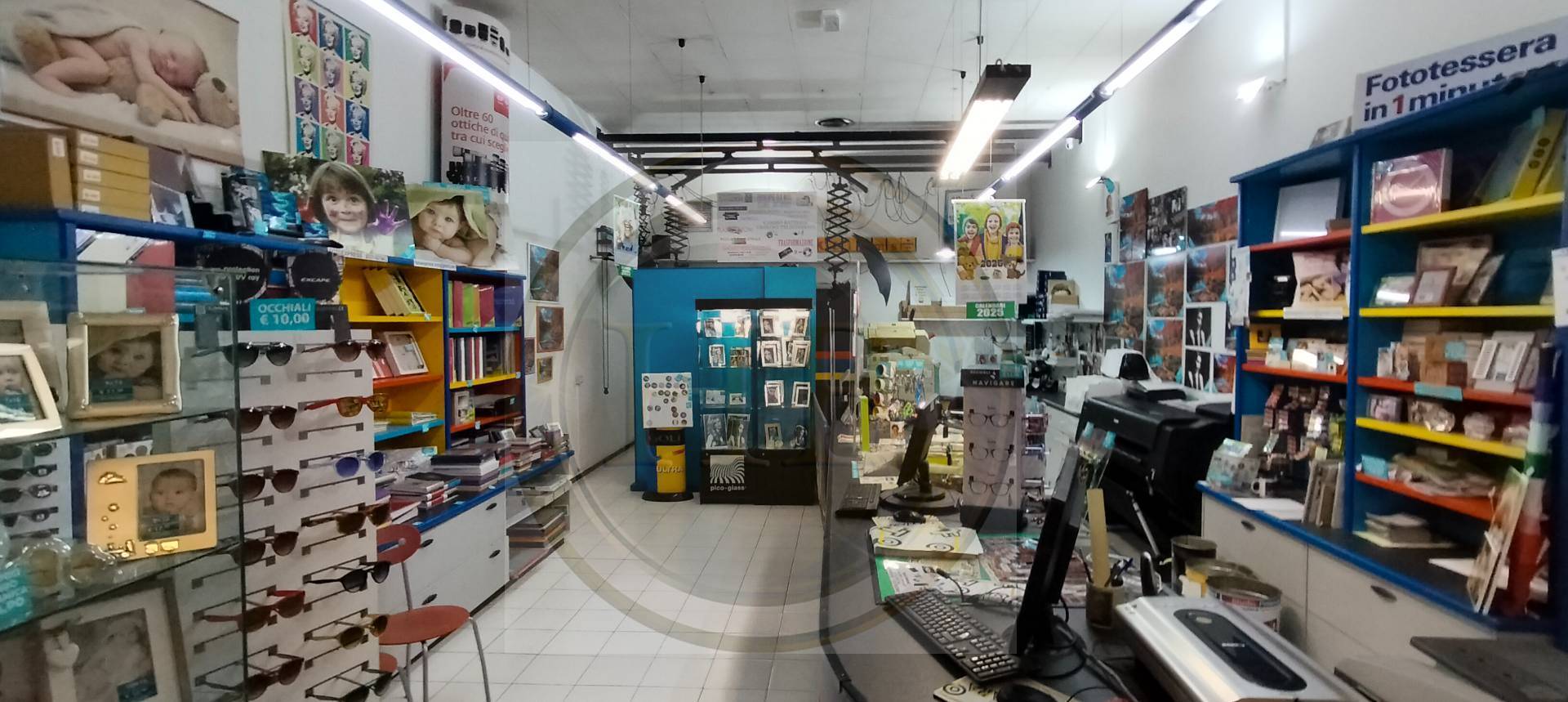 Locale commerciale in vendita a Gallarate