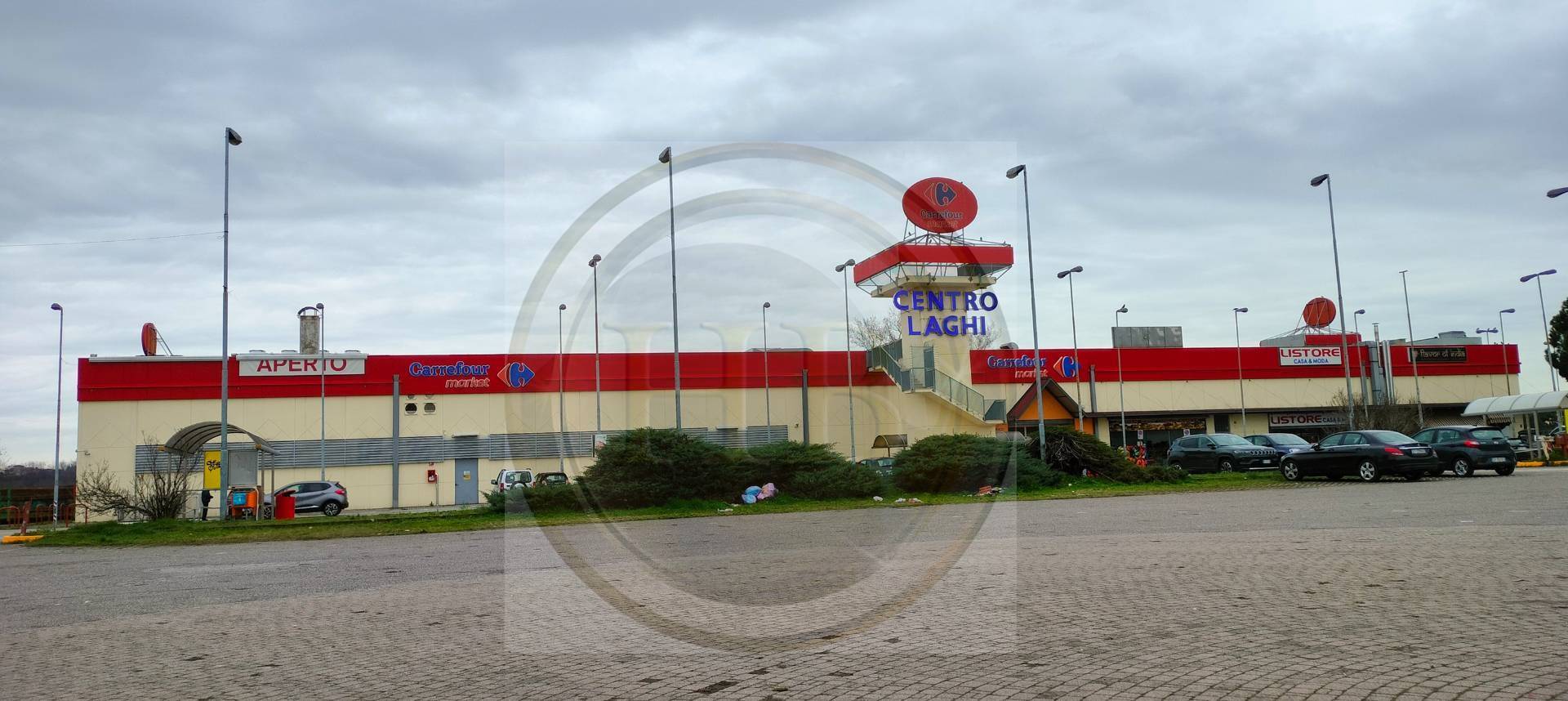 Locale commerciale in vendita a Gallarate