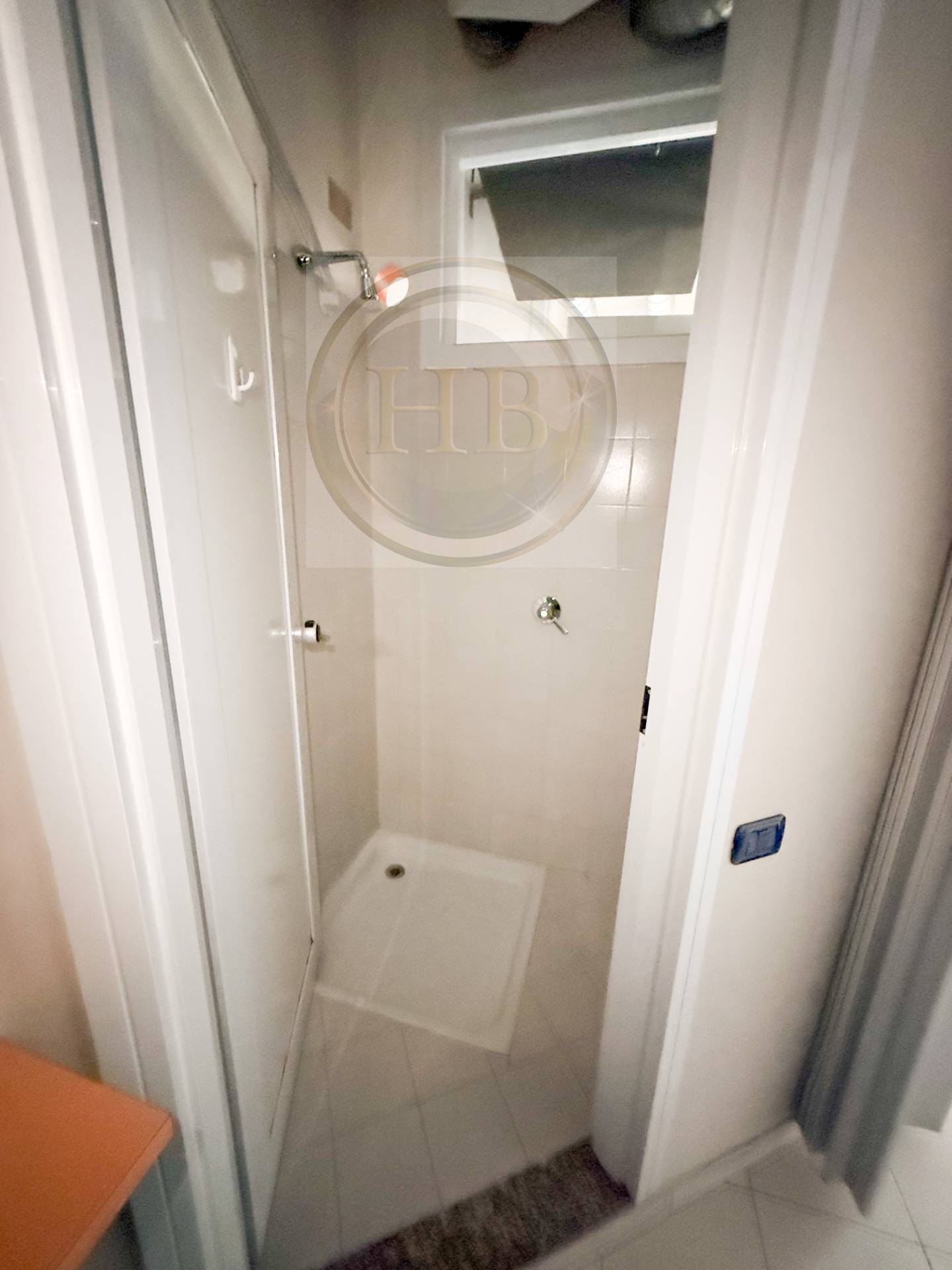 Locale commerciale in vendita a Cavaria con Premezzo, Cavaria