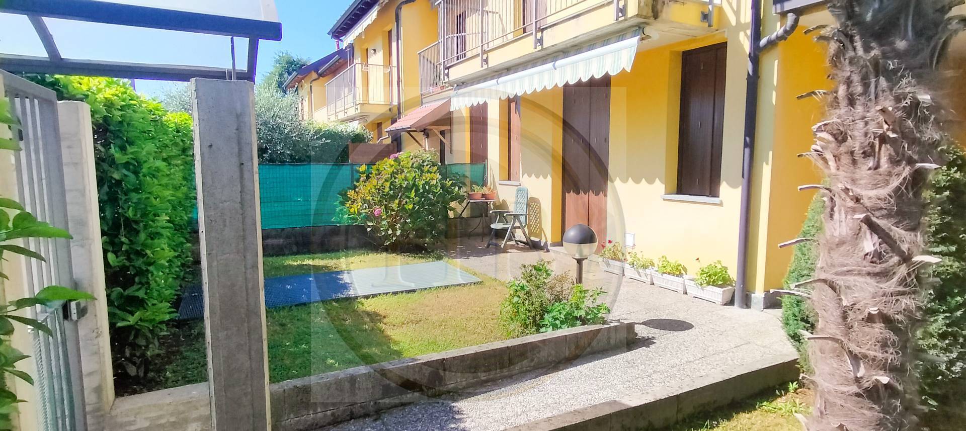 Villette a schiera in vendita a Albizzate