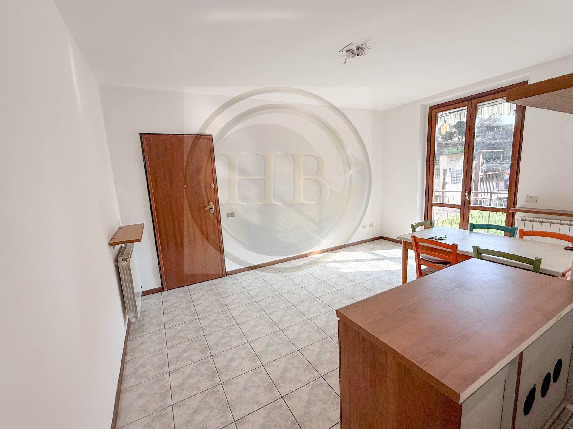 Appartamento in vendita a Gallarate, Crenna