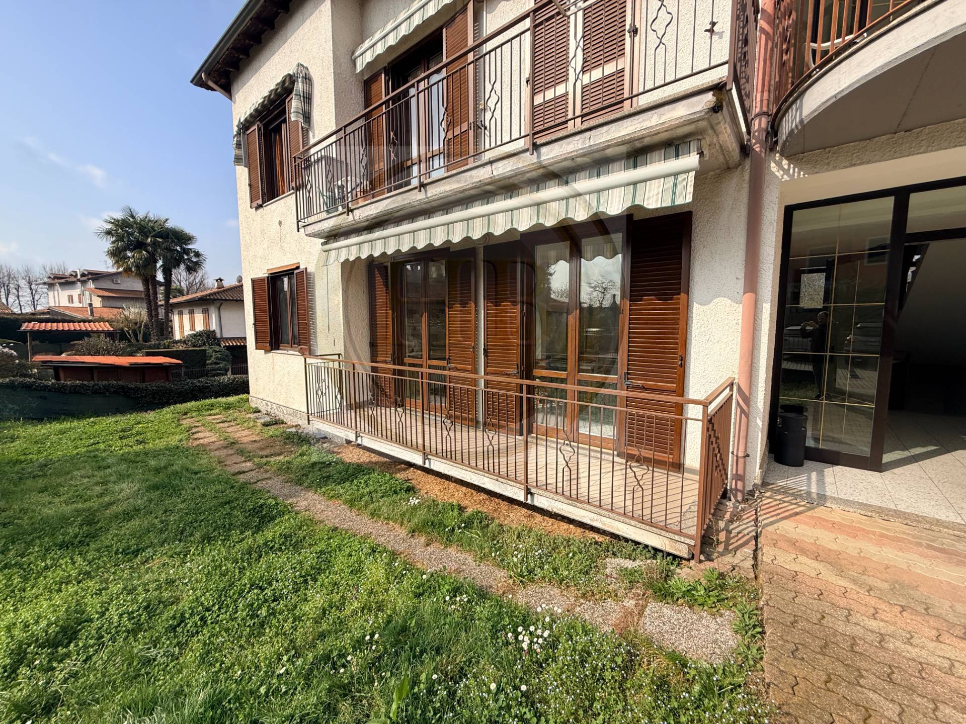 Appartamento in vendita a Gallarate, Crenna