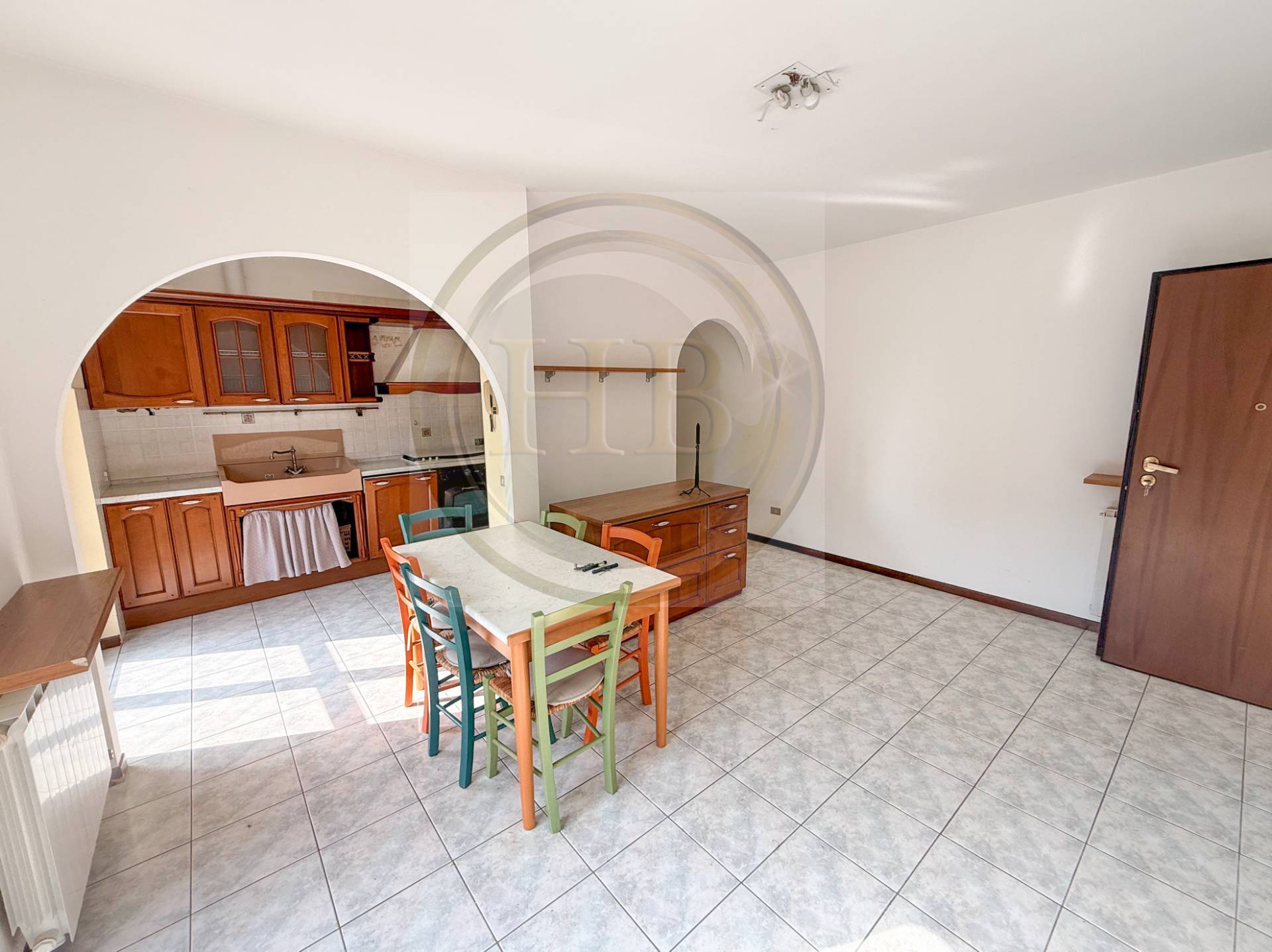 Appartamento in vendita a Gallarate, Crenna