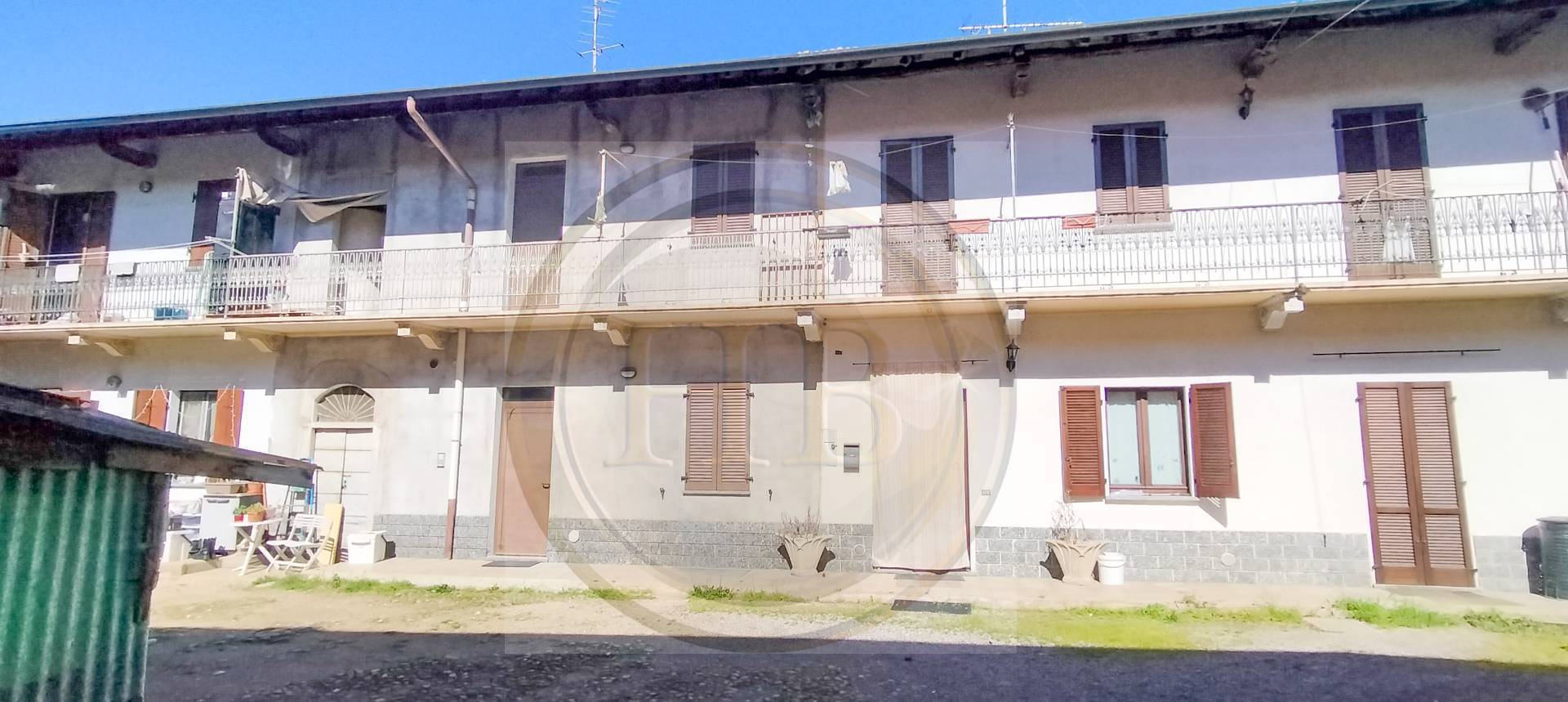 Casa Semindipendente in vendita a Gallarate, Cedrate