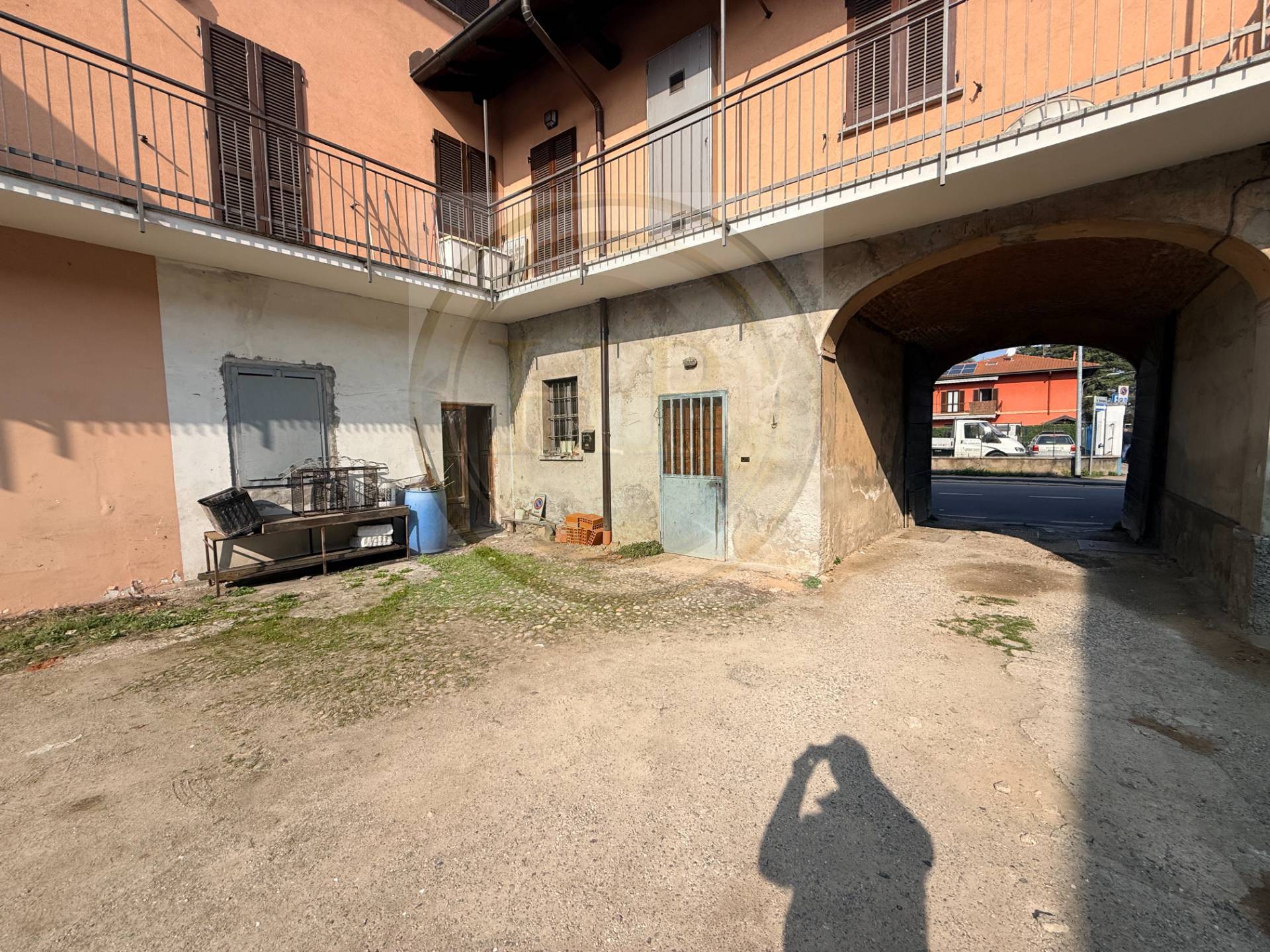 Appartamento in vendita a Gallarate, Cedrate