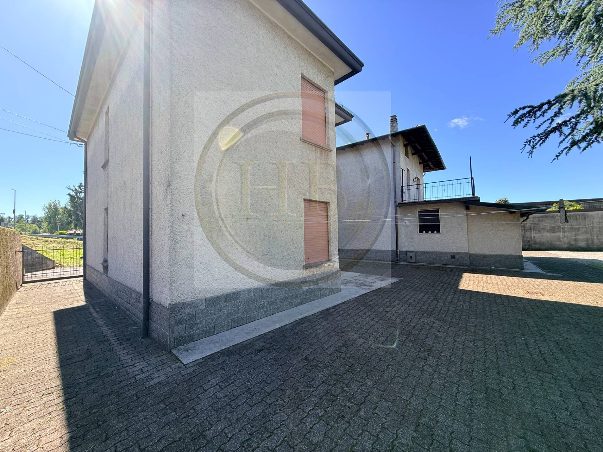 Casa singola in vendita a Cavaria con Premezzo