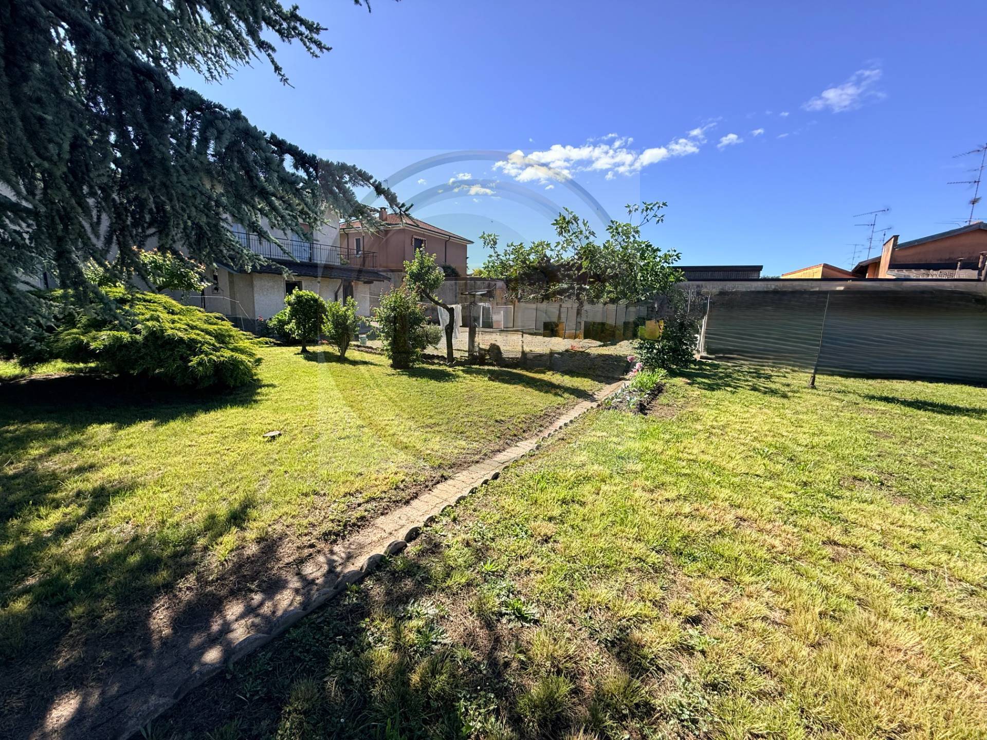 Casa Semindipendente in vendita a Cavaria con Premezzo