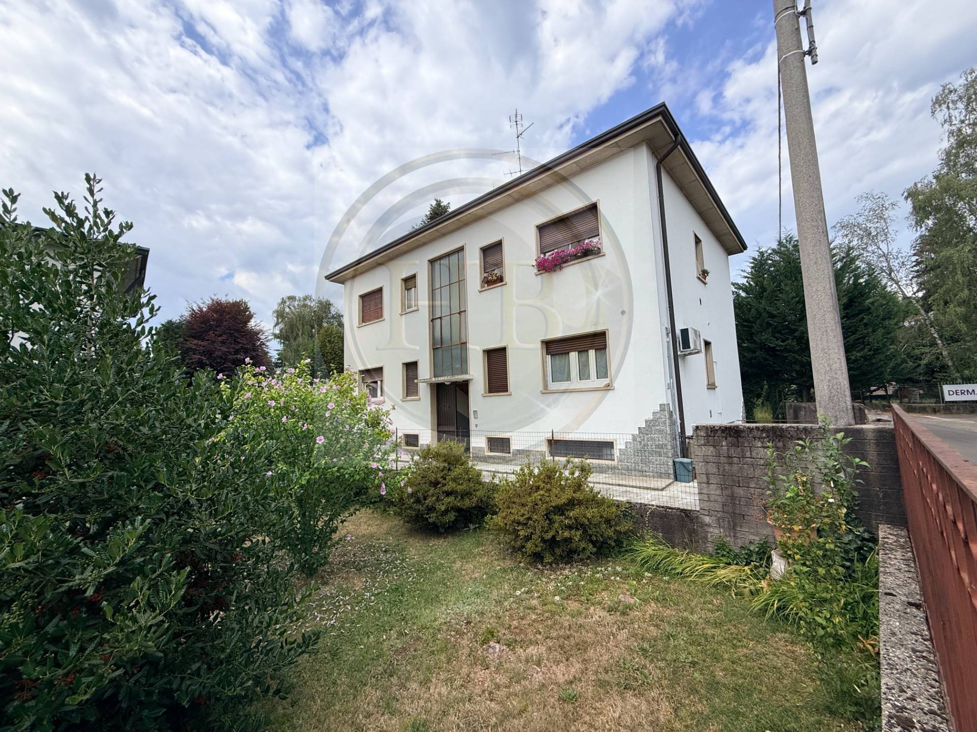 Appartamento in vendita a Gallarate, Cajello