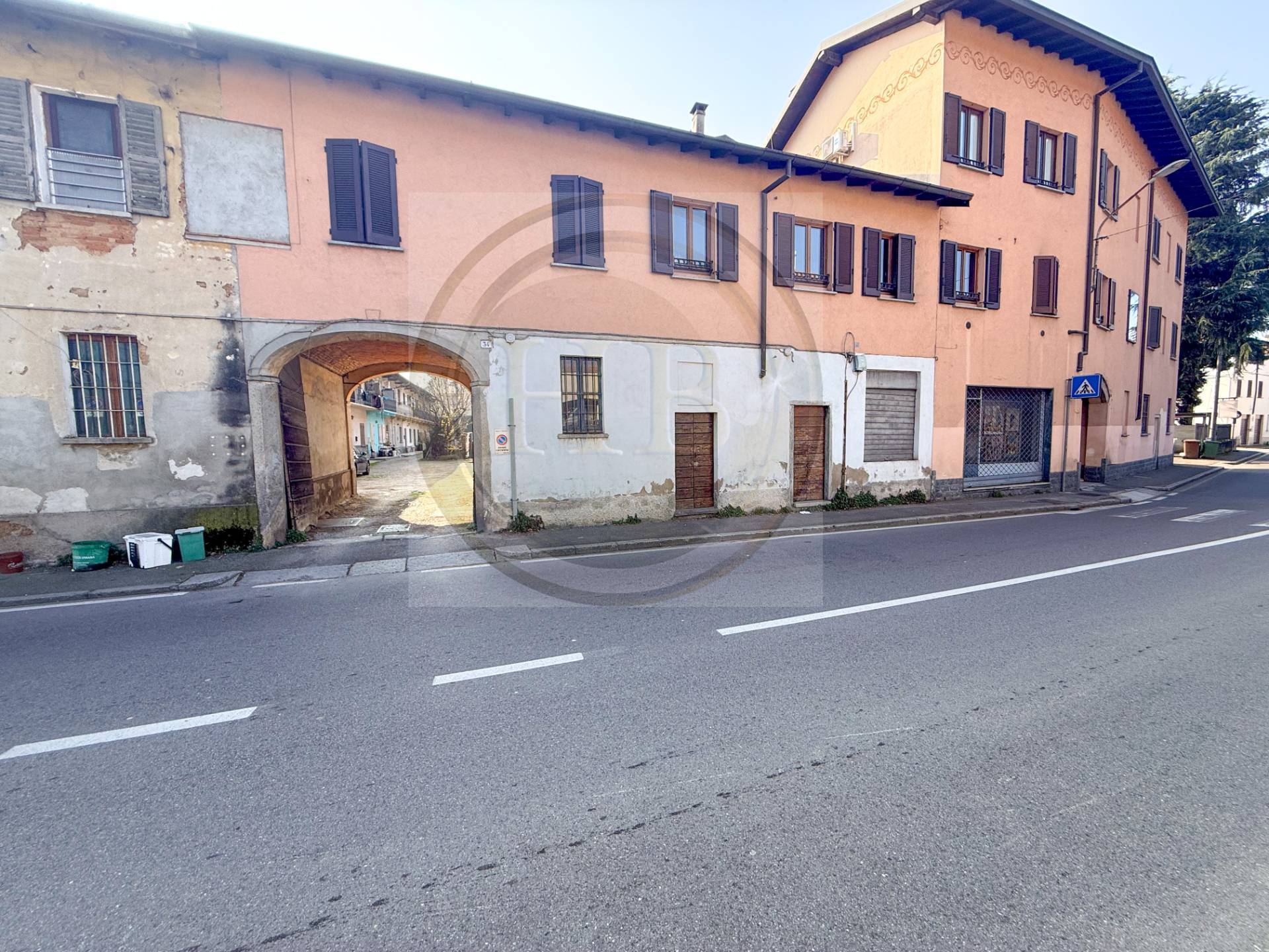 Appartamento in vendita a Gallarate, Cedrate