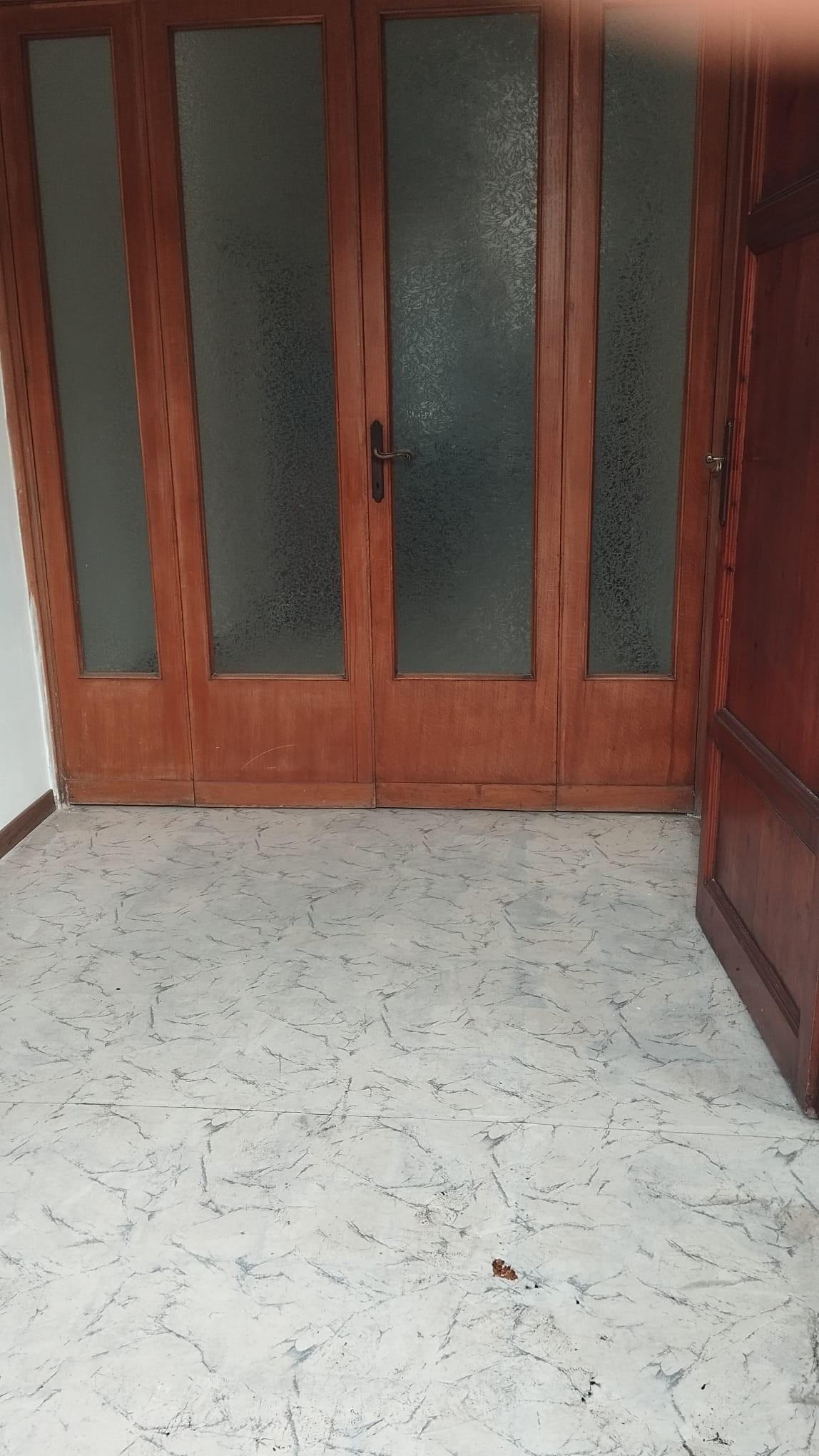 Locale commerciale in affitto, Cascina navacchio