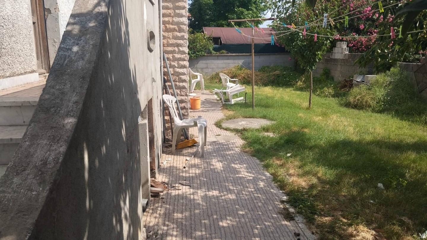 Villa con giardino a Cascina