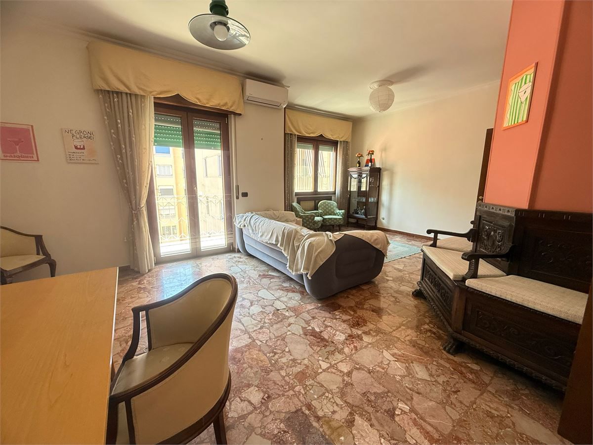 Appartamento in affitto a Napoli