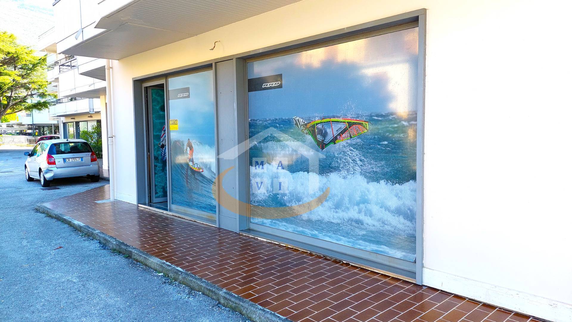 Locale commerciale in affitto a Nago-Torbole, Torbole