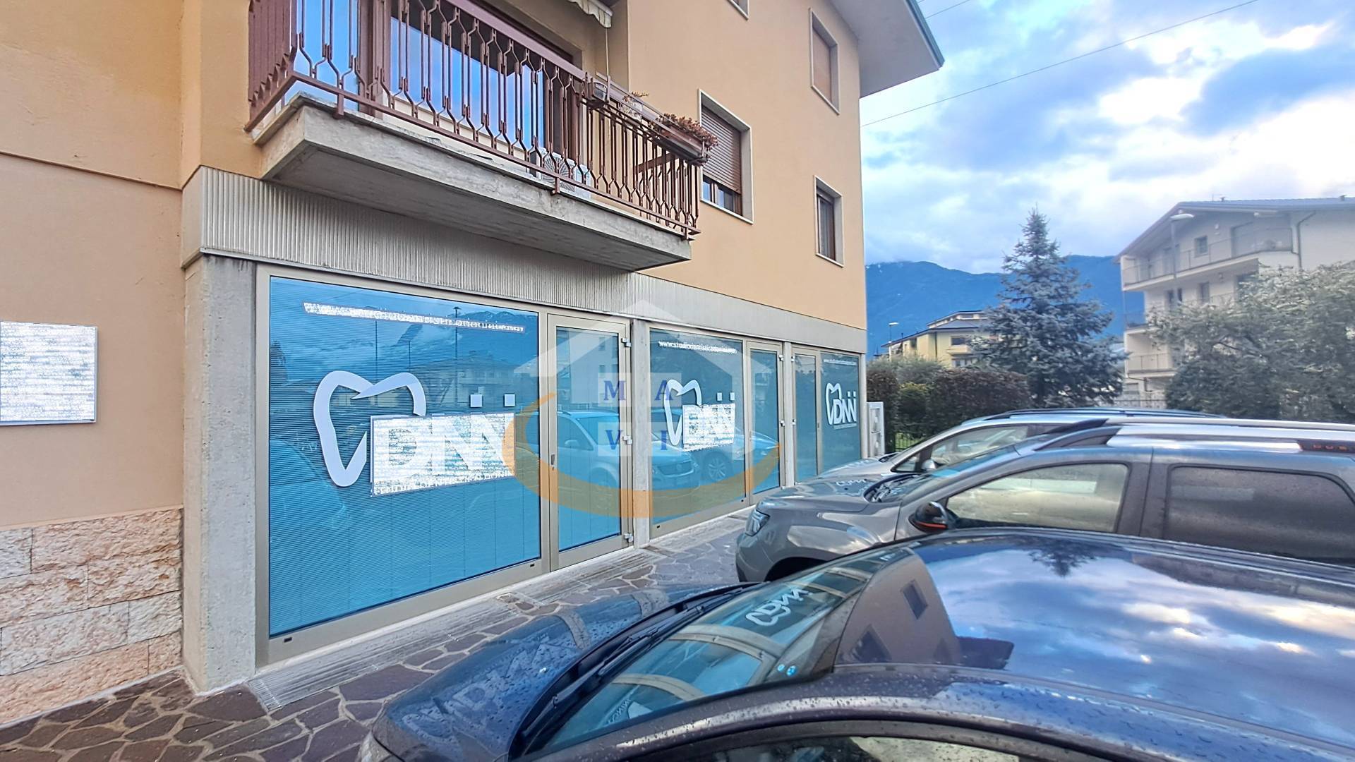 Locale commerciale in affitto a Arco