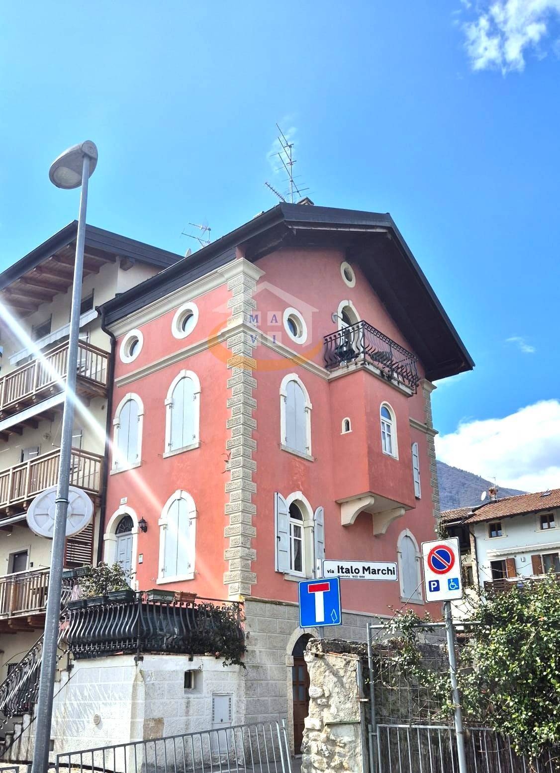 Porzione di casa in vendita a Riva del Garda, Riva