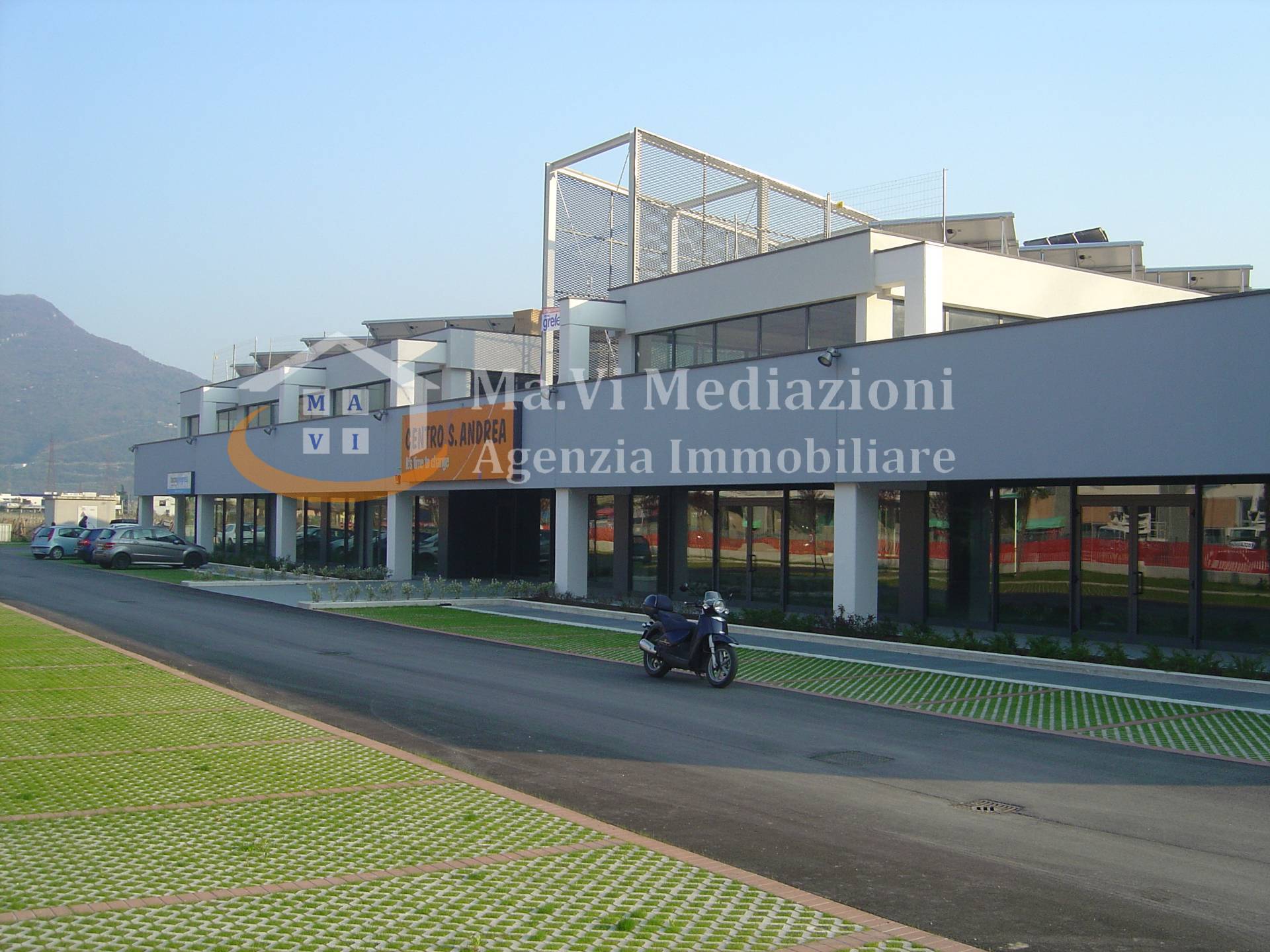 Locale commerciale in vendita a Arco